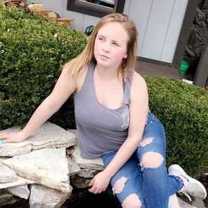 Meet your Posher, Kaitlyn